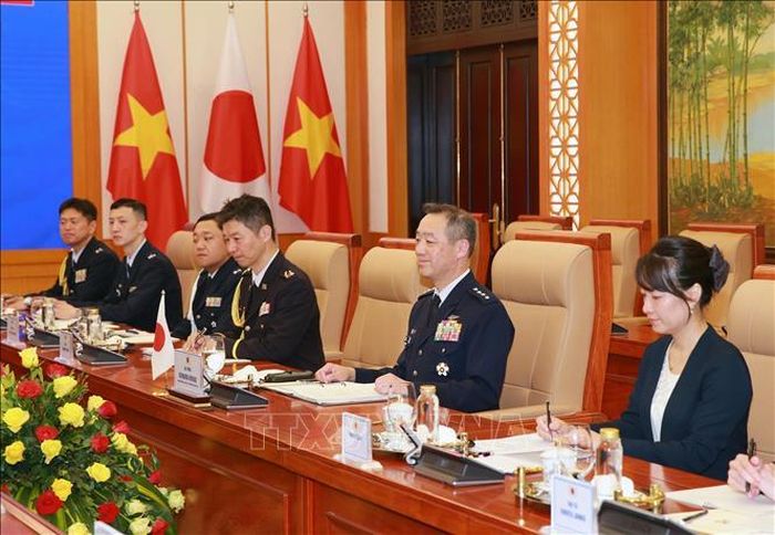 Đại tướng Uchikura Hiroaki, Tham mưu trưởng Liên quân Lực lượng Phòng vệ Nhật Bản tại hội đàm. Ảnh: Trọng Đức/TTXVN