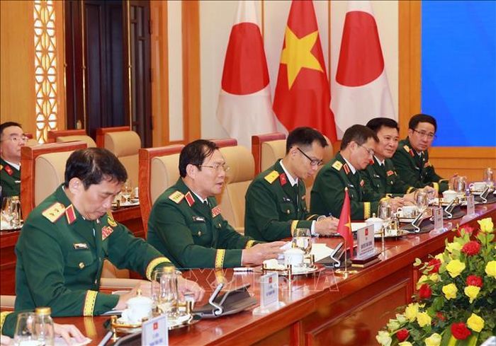 Đại tướng Nguyễn Tân Cương, Tổng Tham mưu trưởng QĐND Việt Nam, Thứ trưởng Bộ Quốc phòng tại hội đàm. Ảnh: Trọng Đức/TTXVN