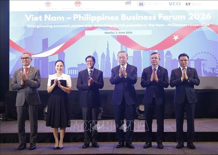 Tổng Bí thư, Chủ tịch nước Tô Lâm và Tổng thống Philippines Ferdinand Romualdez Marcos Jr. cùng các đại biểu dự Diễn đàn Doanh nghiệp Việt Nam - Philippines. Ảnh: Thống Nhất/TTXVN