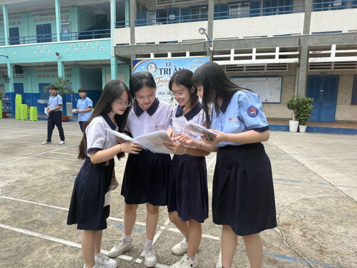Thí sinh tại điểm Trường THCS Lê Lợi.