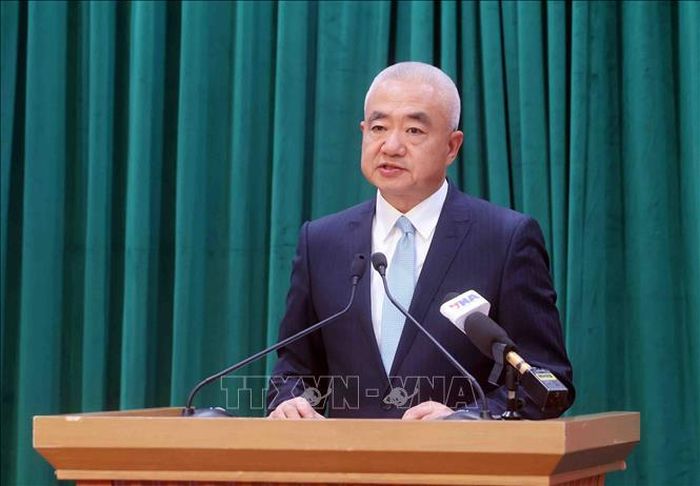 Đồng chí Ngụy Hiểu Quân, Phó Tổng Thư ký Thường trực, Ủy ban quốc gia phòng, chống ma túy Trung Quốc kiêm Cục trưởng Cục phòng, chống ma túy, Bộ Công an Trung Quốc phát biểu.