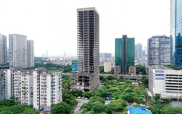 Dự án trụ sở VICEM vẫn bỏ hoang đến nay.