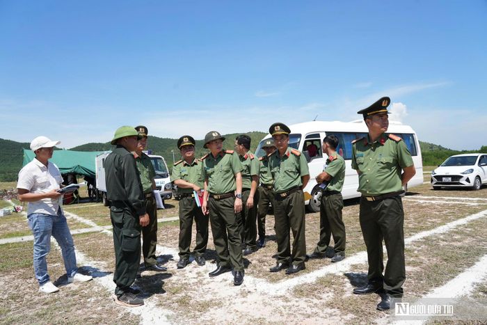 Lãnh đạo Công an Tp.Huế kiểm tra công tác chuẩn bị cho hội thao.