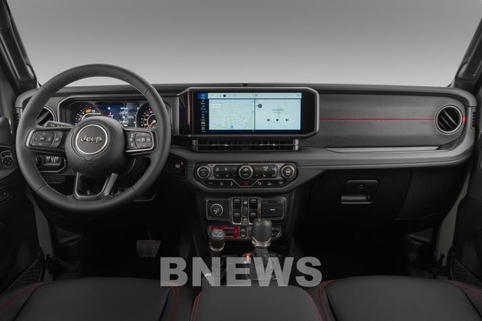 Khoang nội thất Jeep Wrangler mới được phát triển theo định hướng cân bằng giữa khả năng vận hành địa hình và nhu cầu sử dụng hằng ngày