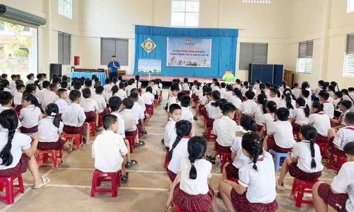 Hoạt động tuyên truyền góp phần nâng cao nhận thức của học sinh về những nguy cơ mất an toàn tại sông, suối, ao hồ trong mùa hè