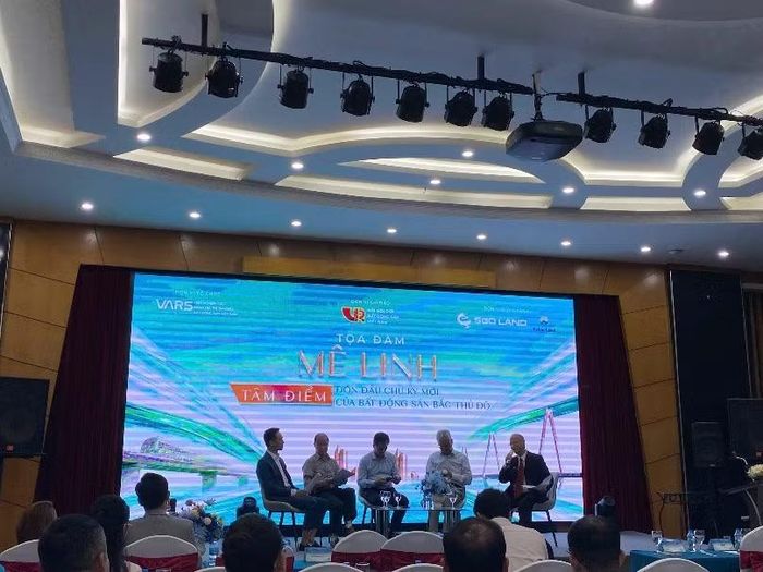 Các diễn giả tại phiên tọa đàm “Mê Linh - Tâm điểm đón đầu chu kỳ mới của bất động sản bắc Thủ đô”