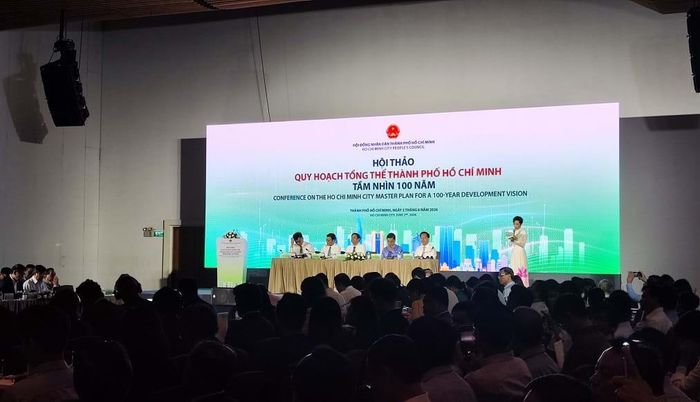Quang cảnh hội thảo “Quy hoạch tổng thể TP.HCM - tầm nhìn 100 năm”.