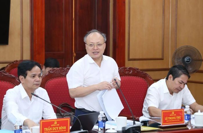 Giám đốc Sở Tài chính Lê Trọng Thụ phát biểu tại buổi làm việc.