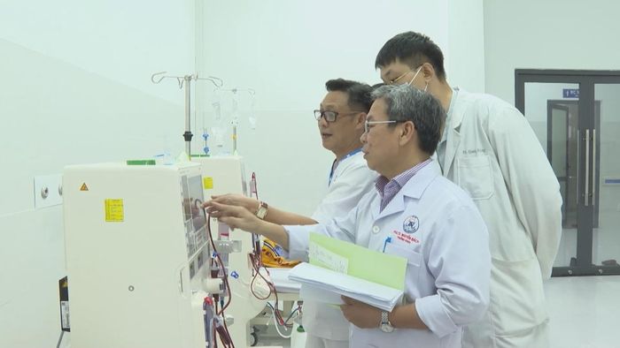 Hệ thống máy chạy thận nhân tạo được đưa vào hoạt động tại Côn Đảo.