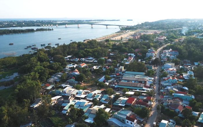 Khu vực đồng bằng ven biển phía nam sông Thu Bồn đang được đề xuất xây dựng khu đô thị tích hợp kinh tế tổng hợp. Ảnh: NAM TRÂN