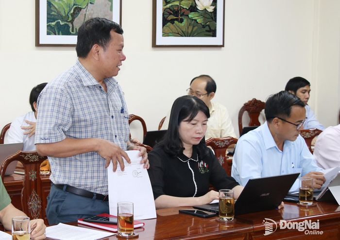 Đại diện các sở, ngành, đơn vị liên quan chia sẻ tại buổi làm việc. Ảnh: Hải Quân