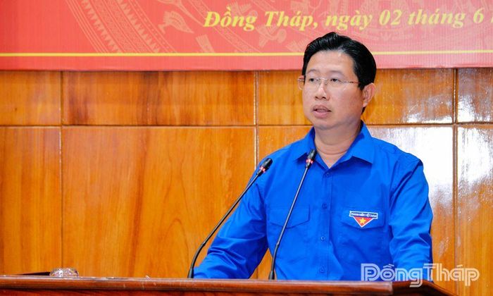 Đồng chí Huỳnh Minh Tuấn, Phó Chủ tịch UBND tỉnh, Trưởng Ban Chỉ đạo tỉnh phát biểu tại hội nghị.