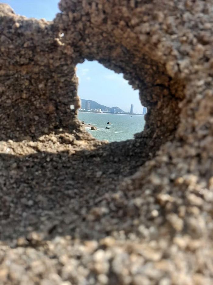  Hòn Mắt Thần. Ảnh L.T 