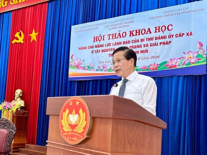  PGS. TS. Hoàng Phúc Lâm - Phó Bí thư Đảng ủy, Phó Giám đốc Học viện Chính trị quốc gia Hồ Chí Minh phát biểu khai mạc hội thảo. Ảnh: Hà Duy 