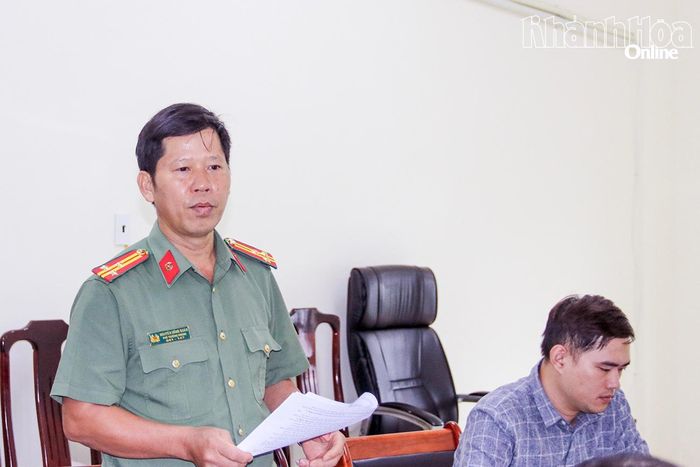 Đại diện Công an tỉnh đóng góp ý kiến về việc phối hợp tổ chức ngày hội.