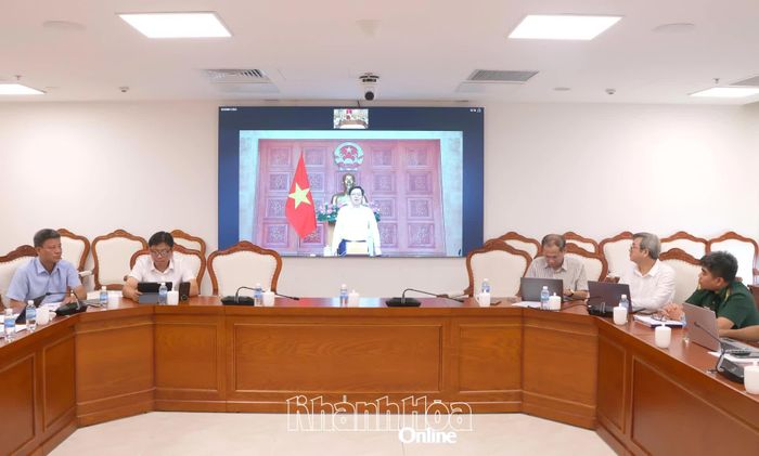 Quang cảnh tại điểm cầu Khánh Hòa.