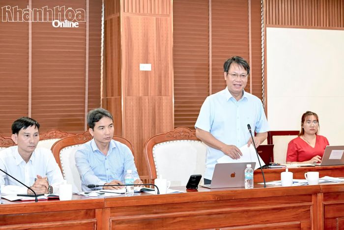 Lãnh đạo Văn phòng UBND tỉnh phát biểu.