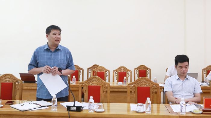 Lãnh đạo UBND phường Đông Kinh phản biện tại hội nghị