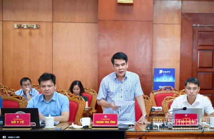 Đại diện Thanh tra tỉnh phát biểu tại cuộc họp