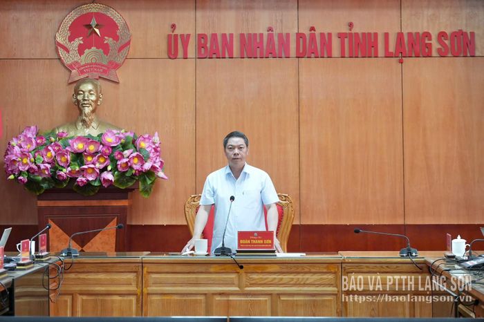 Đồng chí Đoàn Thanh Sơn, Phó Chủ tịch UBND tỉnh, Trưởng BCĐ cấp tỉnh Kỳ thi tốt nghiệp THPT năm 2026 phát biểu chỉ đạo tại điểm cầu tỉnh Lạng Sơn