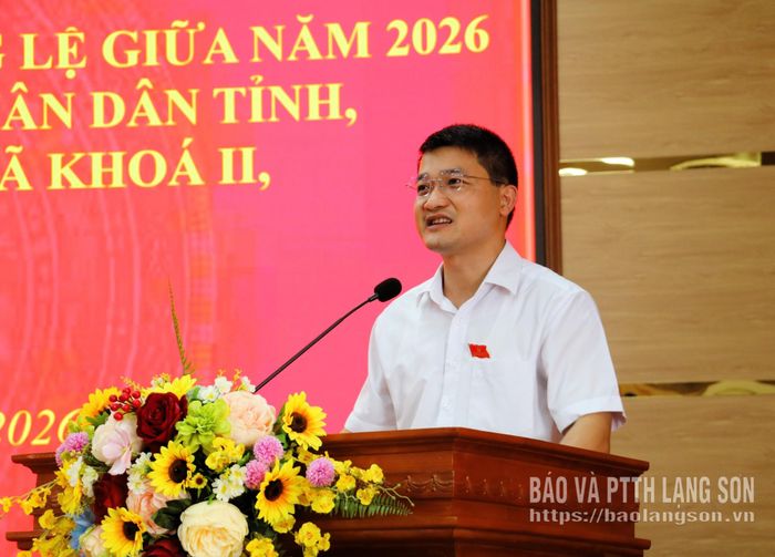 Đồng chí Trịnh Tiến Duy phát biểu tại hội nghị tiếp xúc