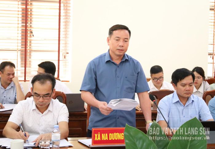 Lãnh đạo Đảng ủy xã Na Dương phát biểu trong chương trình