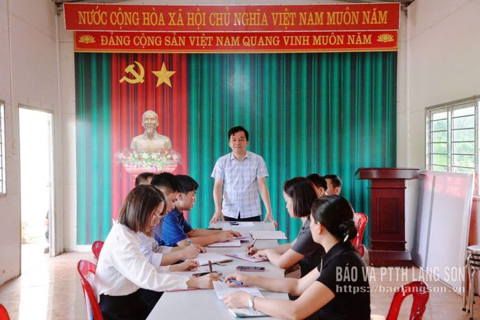 Trưởng ban Ban Văn hóa - Xã hội HĐND tỉnh phát biểu tại buổi khảo sát