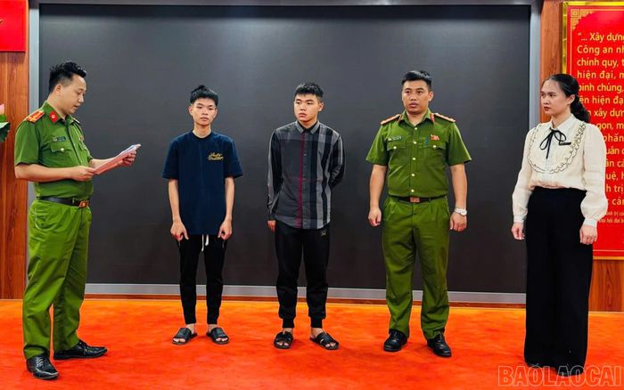 Cơ quan Cảnh sát điều tra thi hành Lệnh khởi tố vụ án và khởi tố bị can đối với Hoàng Nhật Thắng và Nguyễn Hoàng Minh.