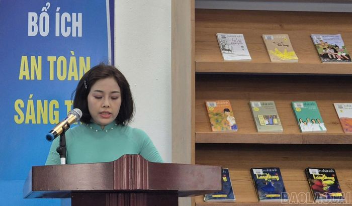 Bà Đồng Thị Hồng Hạnh - Giám đốc Thư viện tỉnh Lào Cai phát động Cuộc thi "Sáng tạo video ngắn giới thiệu sách dành cho thiếu nhi".