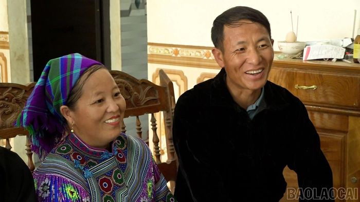 Vợ chồng anh Ly A Pùa.