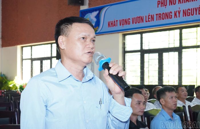 Các đại biểu phát biểu ý kiến.