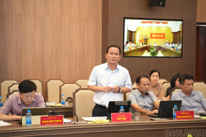 Lãnh đạo Thuế tỉnh báo cáo tình hình thu ngân sách nhà nước 5 tháng đầu năm 2026.