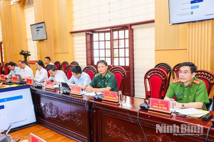 Các đại biểu dự hội nghị tại điểm cầu tỉnh Ninh Bình.