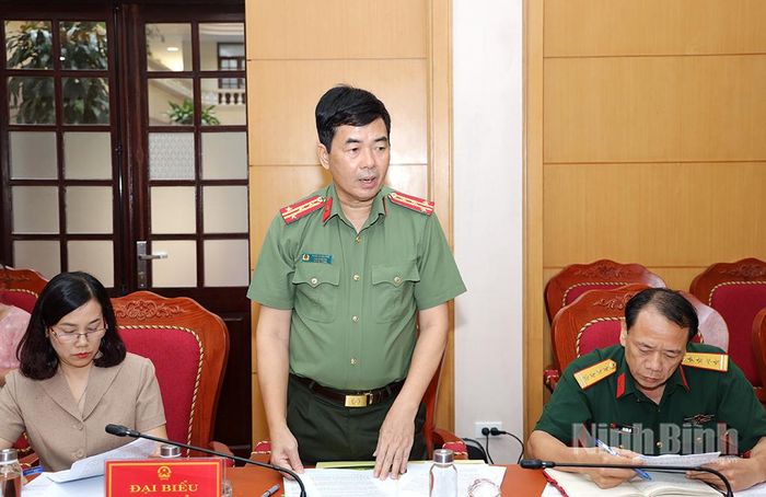 Lãnh đạo Công an tỉnh phát biểu tại hội nghị.