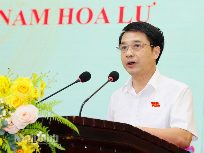 Đồng chí Hoàng Văn Kiên, Tỉnh ủy viên, Phó Chủ tịch HĐND tỉnh thông báo dự kiến nội dung, chương trình Kỳ họp thường lệ giữa năm 2026 HĐND tỉnh khóa XVI, nhiệm kỳ 2026-2031.