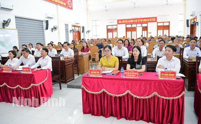 Các đại biểu dự hội nghị.