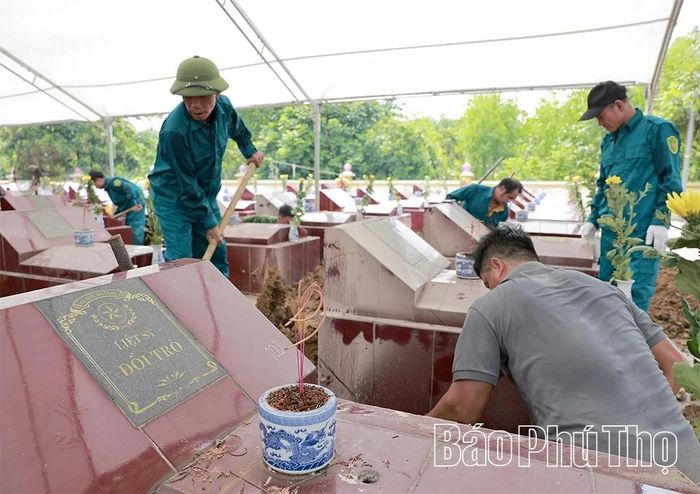 Các bước lấy mẫu và hoàn trả mộ trạng được tính toán kỹ lưỡng, đảm bảo tính khoa học và tôn nghiêm