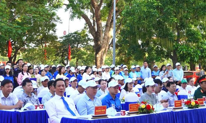 Các đại biểu tham dự buổi lễ - Ảnh: Thùy Trang