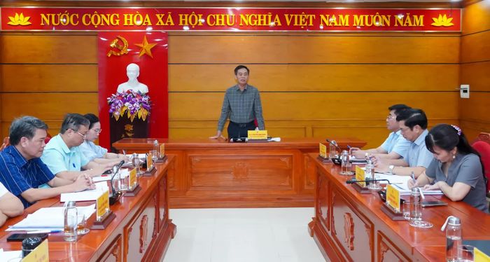 Đồng chí Nguyễn Đăng Quang, Phó Bí thư Tỉnh ủy, Chủ tịch HĐND tỉnh phát biểu kết luận tại buổi làm việc - Ảnh: N.H