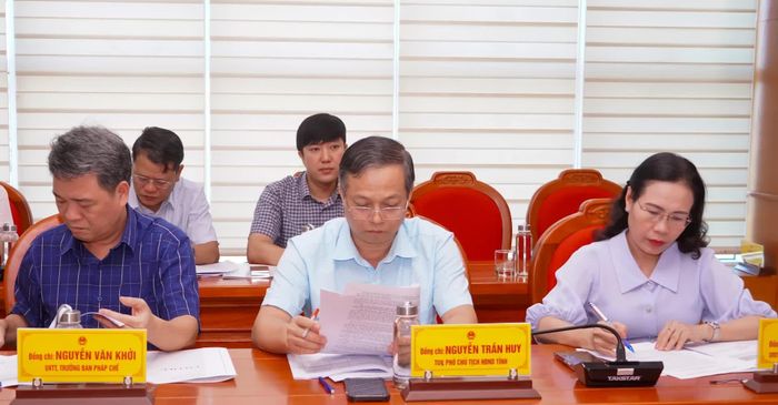 Các đại biểu tham dự buổi làm việc - Ảnh: N.H