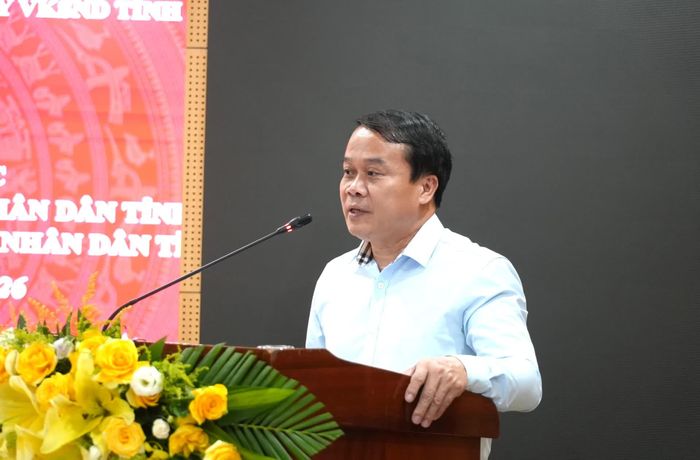 Đồng chí Hồ Văn Chính, Phó Bí thư Đảng ủy UBND tỉnh phát biểu tại lễ ký kết - Ảnh: T.Đ
