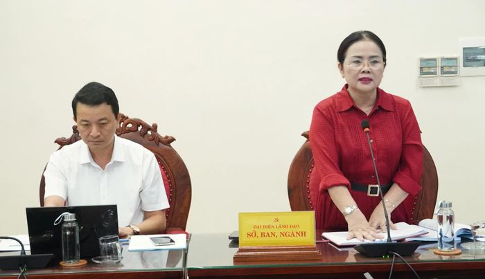 Lãnh đạo Sở Giáo dục-Đào tạo phát biểu tại buổi làm việc - Ảnh: Q.V