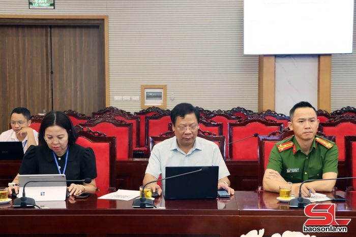 Các đại biểu dự Hội nghị trực tuyến tại điểm cầu tỉnh Sơn La.