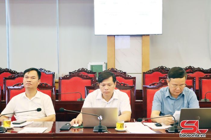 Các đại biểu dự Hội nghị trực tuyến tại điểm cầu tỉnh Sơn La.