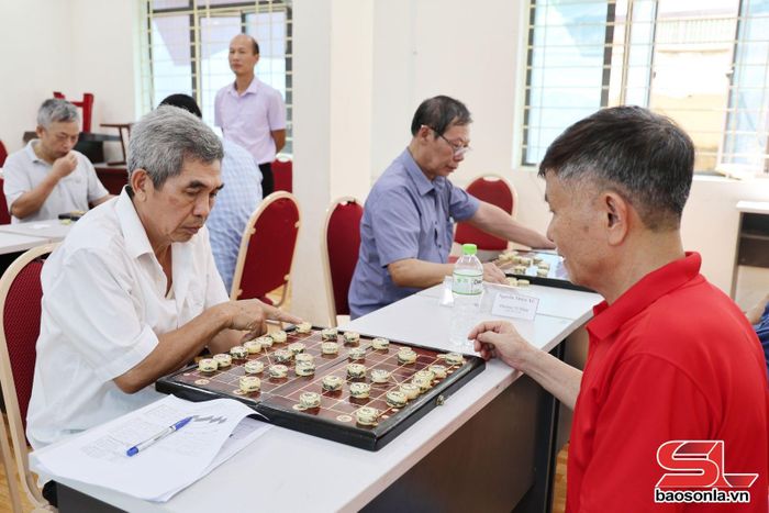 Thi đấu cờ tướng tại Giải thể thao Người cao tuổi tỉnh Sơn La năm 2026.