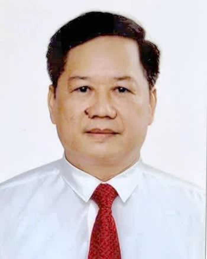Đồng chí La Đăng Tái Phó Giám đốc Sở Y tế