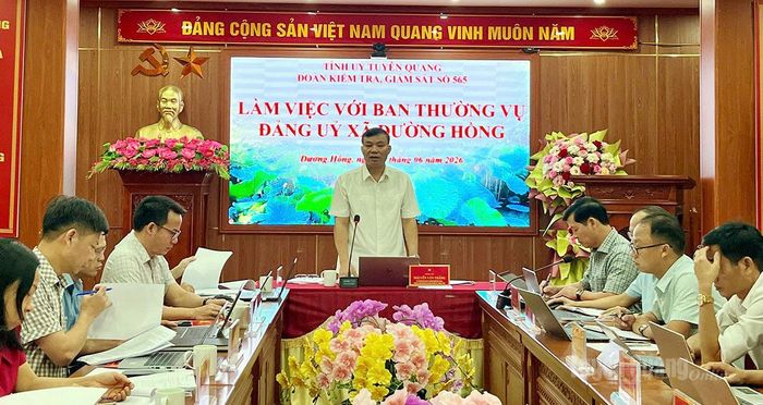 Đoàn kiểm tra, giám sát số 565 của Ban Thường vụ Tỉnh ủy làm việc với Ban Thường vụ Đảng ủy xã Đường Hồng.