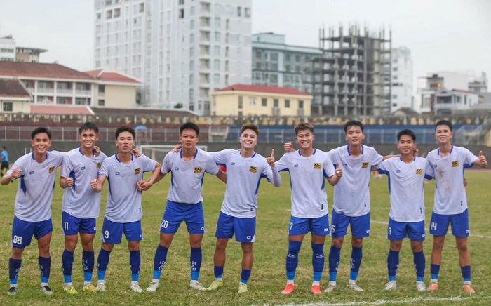  Cách cửa thăng hạng đang gần ngay trước mắt đội bóng Cố đô. Ảnh: CLB Bóng đá Huế
