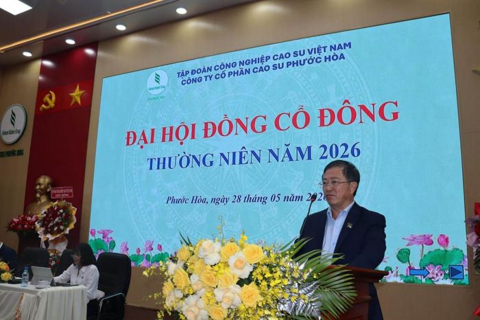 Ông Huỳnh Kim Nhựt - Chủ tịch HĐQT Cao su Phước Hòa phát biểu tại Đại hội.