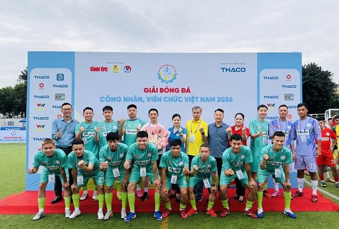 Liên quân Cơ quan Văn phòng TCT Thuốc lá VIệt Nam và Công ty Thuốc lá Thăng Long